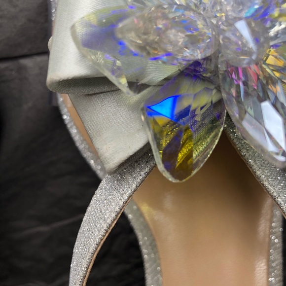 Neiman Marcus Bride “Glass Slipper” Slides - Picture 9 of 11
